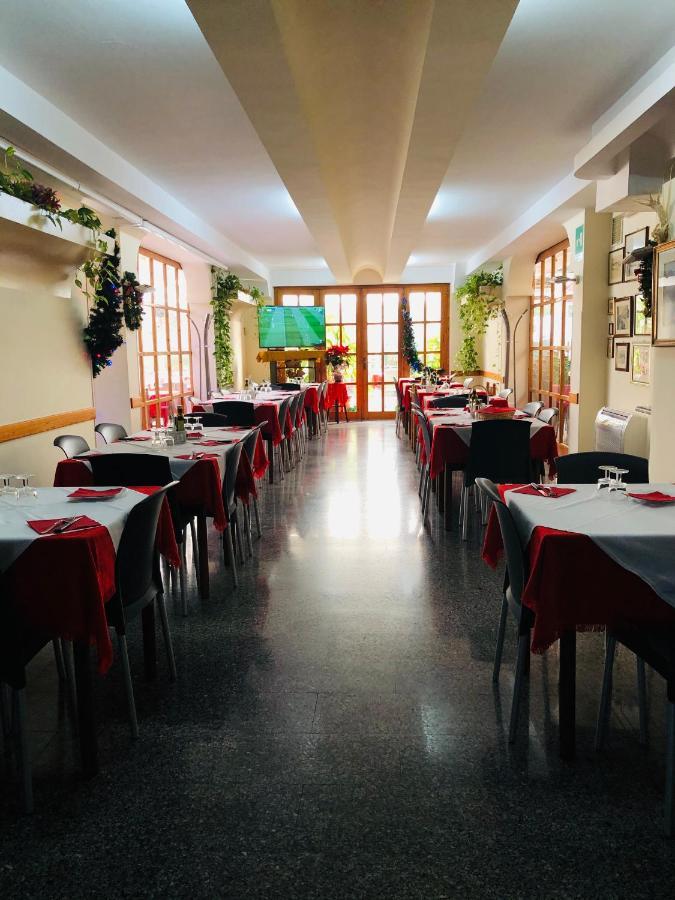 Hotel Centrale Quartu SantʼElena Dış mekan fotoğraf