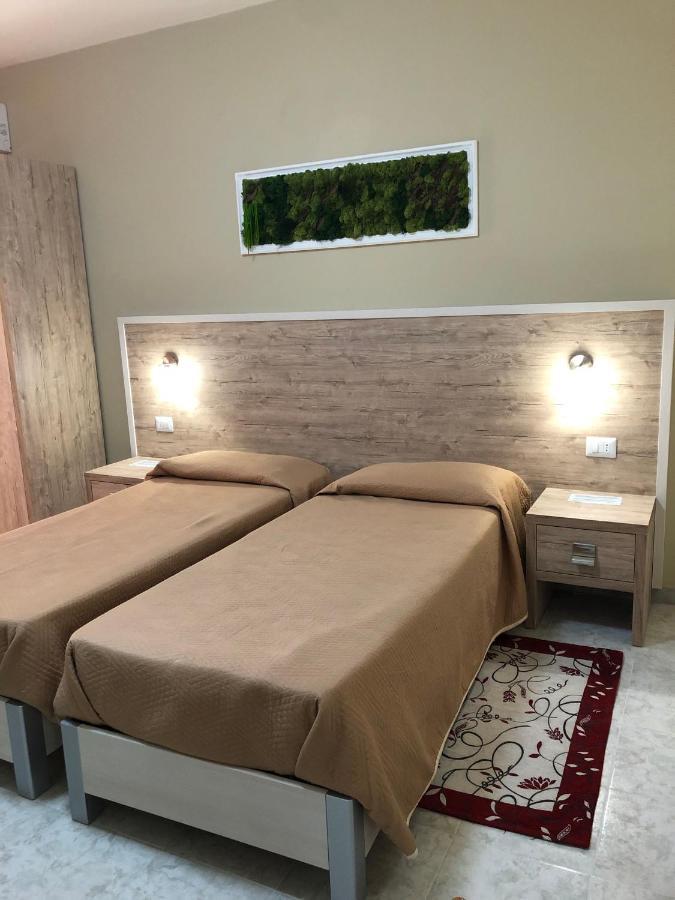 Hotel Centrale Quartu SantʼElena Dış mekan fotoğraf